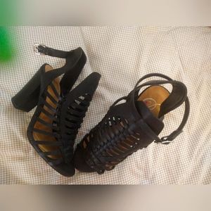 Heart in D size 6 NWOT black heels